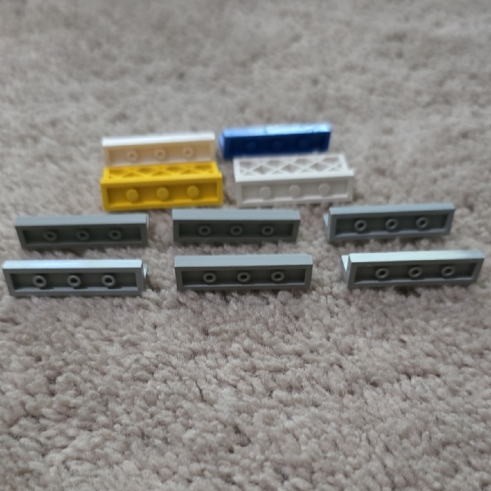 LEGO Assorted Fence Pieces - Blue, Gray, White, & Yellow - Picture 5 of 5